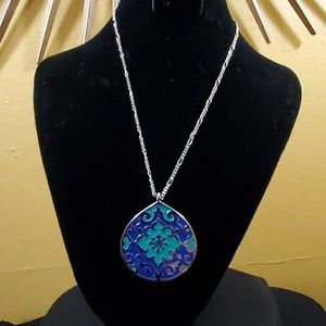 NEW Ann Taylor Green/Blue Pendant Necklace #148